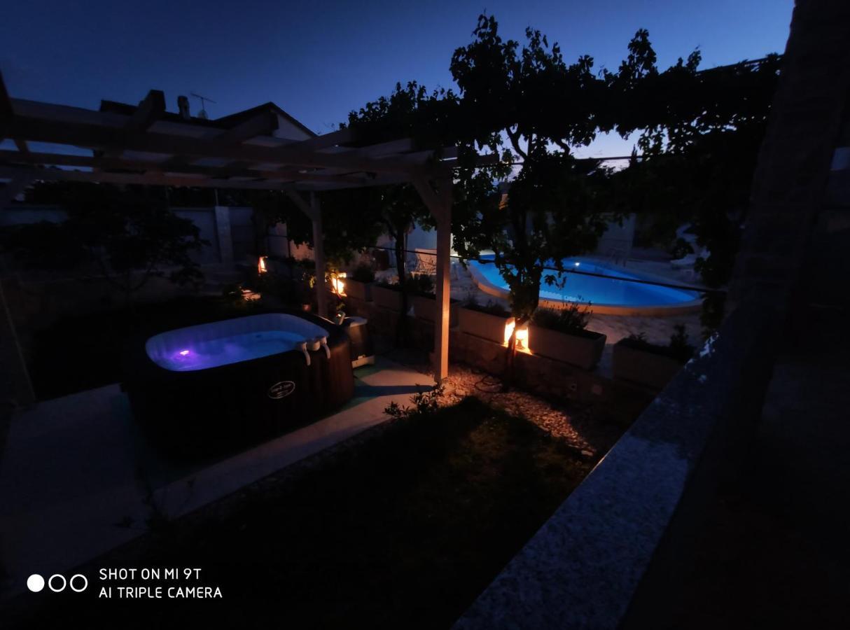 Vila Sentio Mare-Apartments Livaic Zeljko Pirovac Exterior foto
